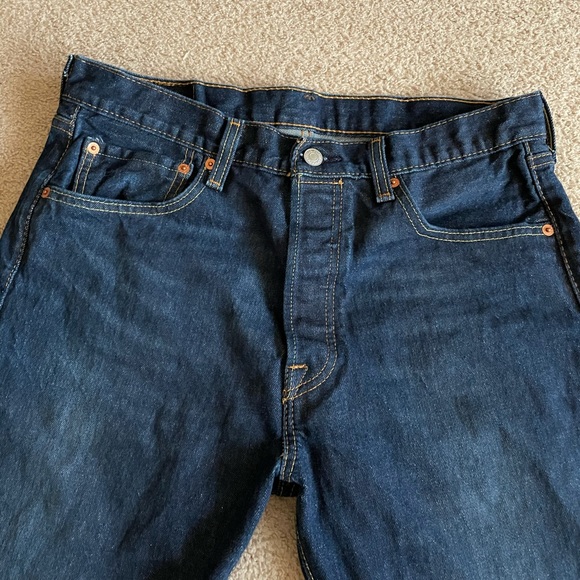 Levi’s 501 size 33/30 dark wash - Picture 4 of 4